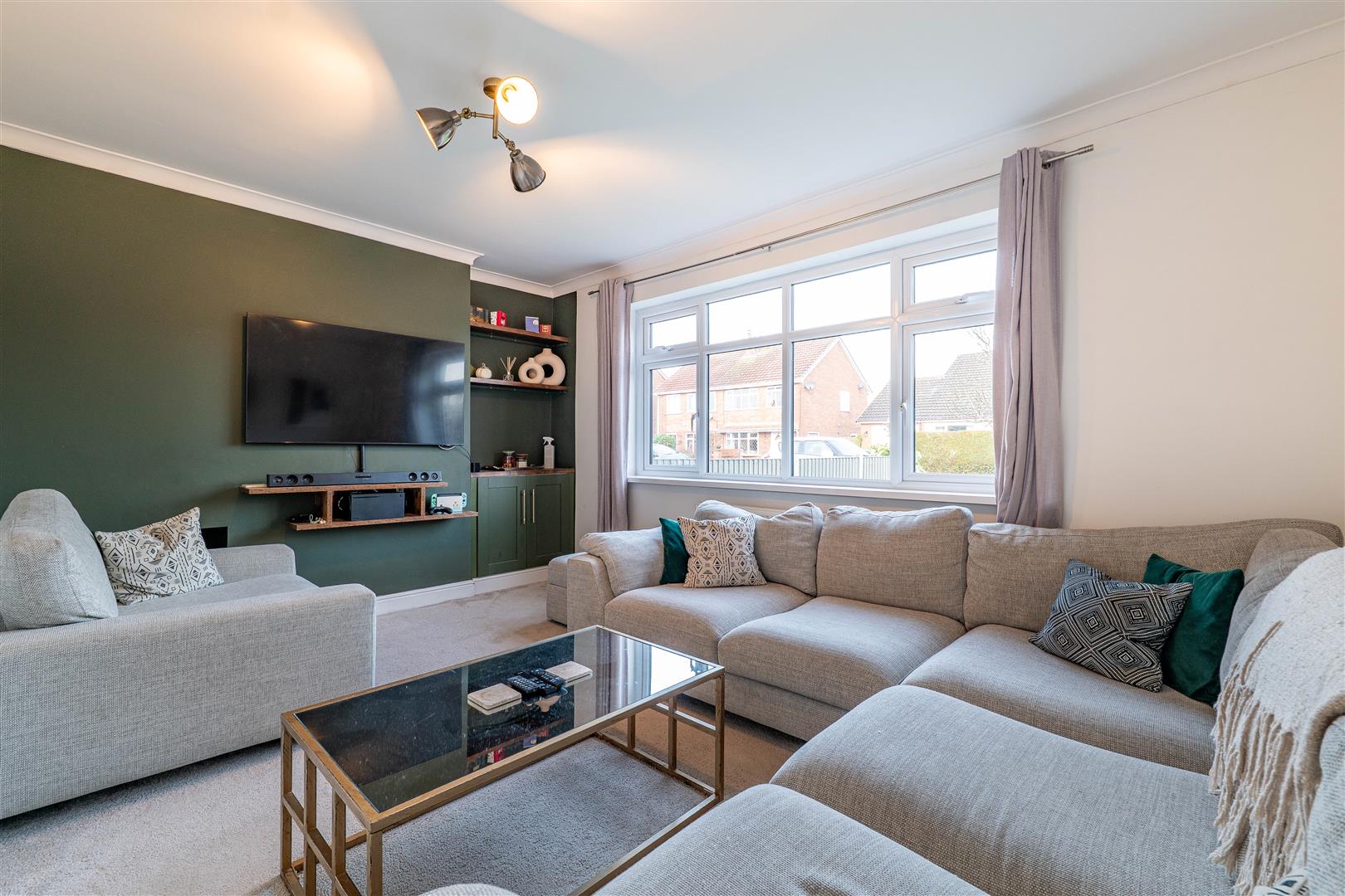 3 bed property in Poplar Avenue, Chorley